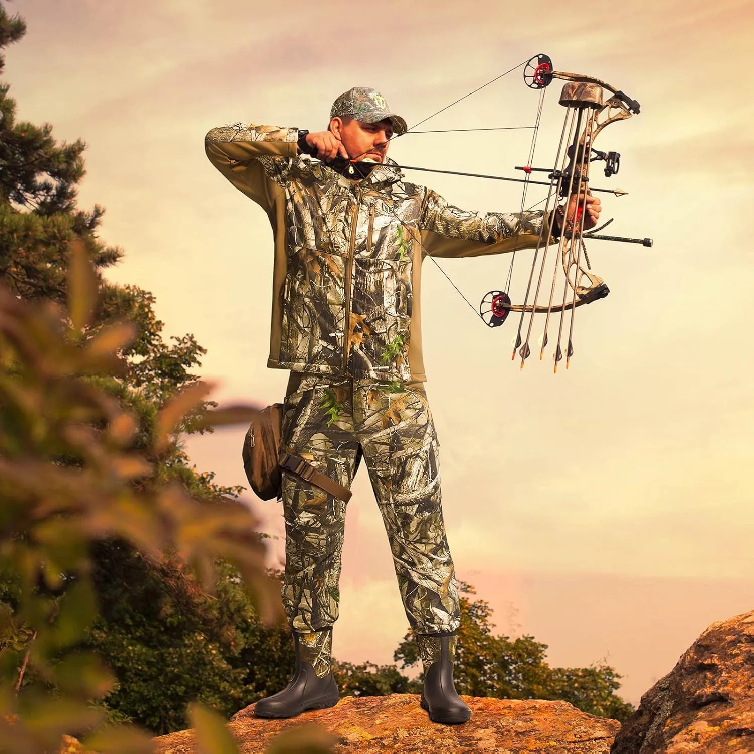 TIDEWE Hunting Clothes for Men with Fleece Lining, Safety Strap Compatible Water Resistant Silent Hunting Jacket and Pants